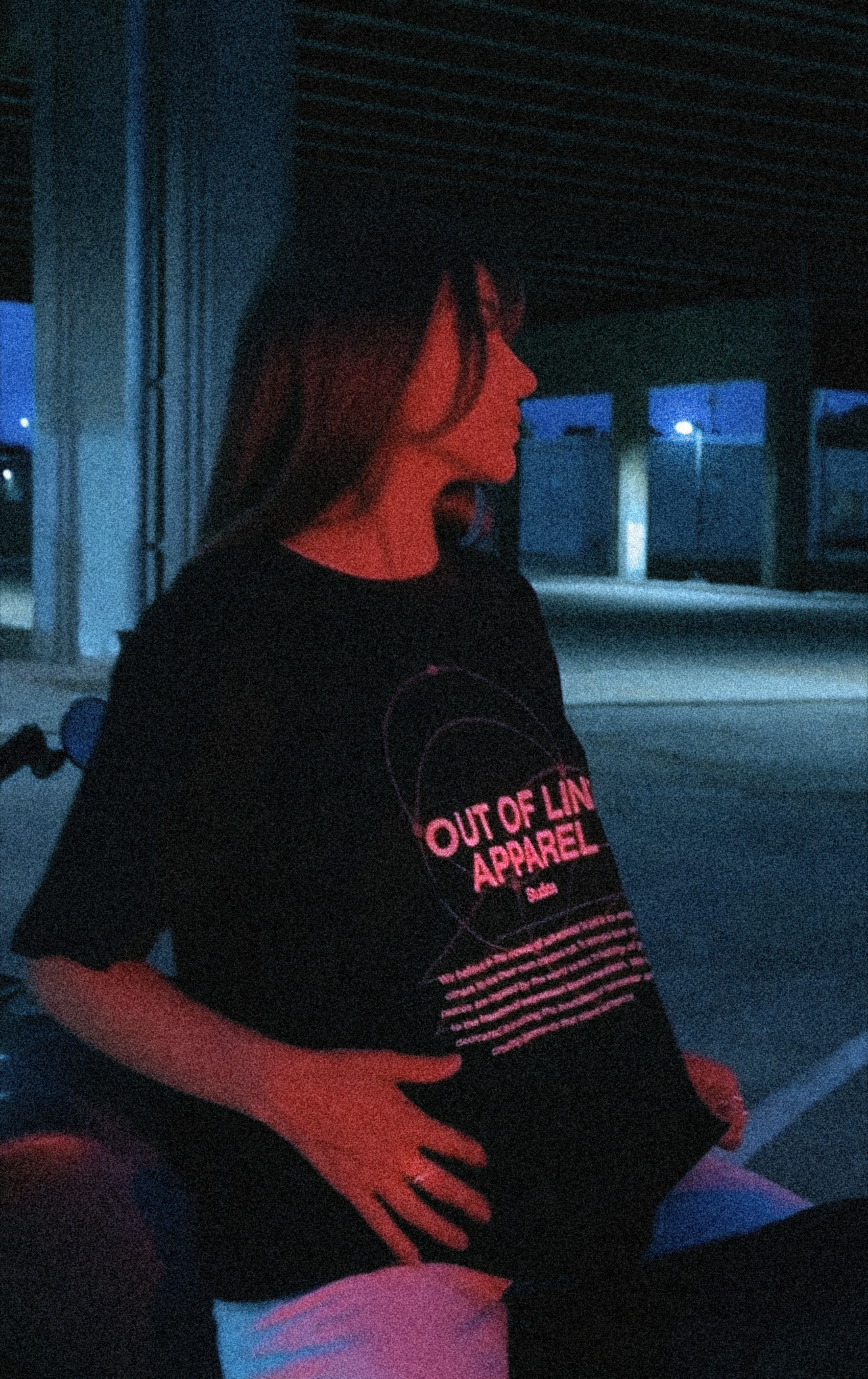 BLACK "FIND YOUR CREATIVE TRUTH" TEE